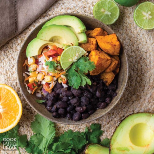 https://cookeatlivelove.com/wp-content/uploads/2018/08/black-bean-burrito-bowl-vegan-500x500.jpg