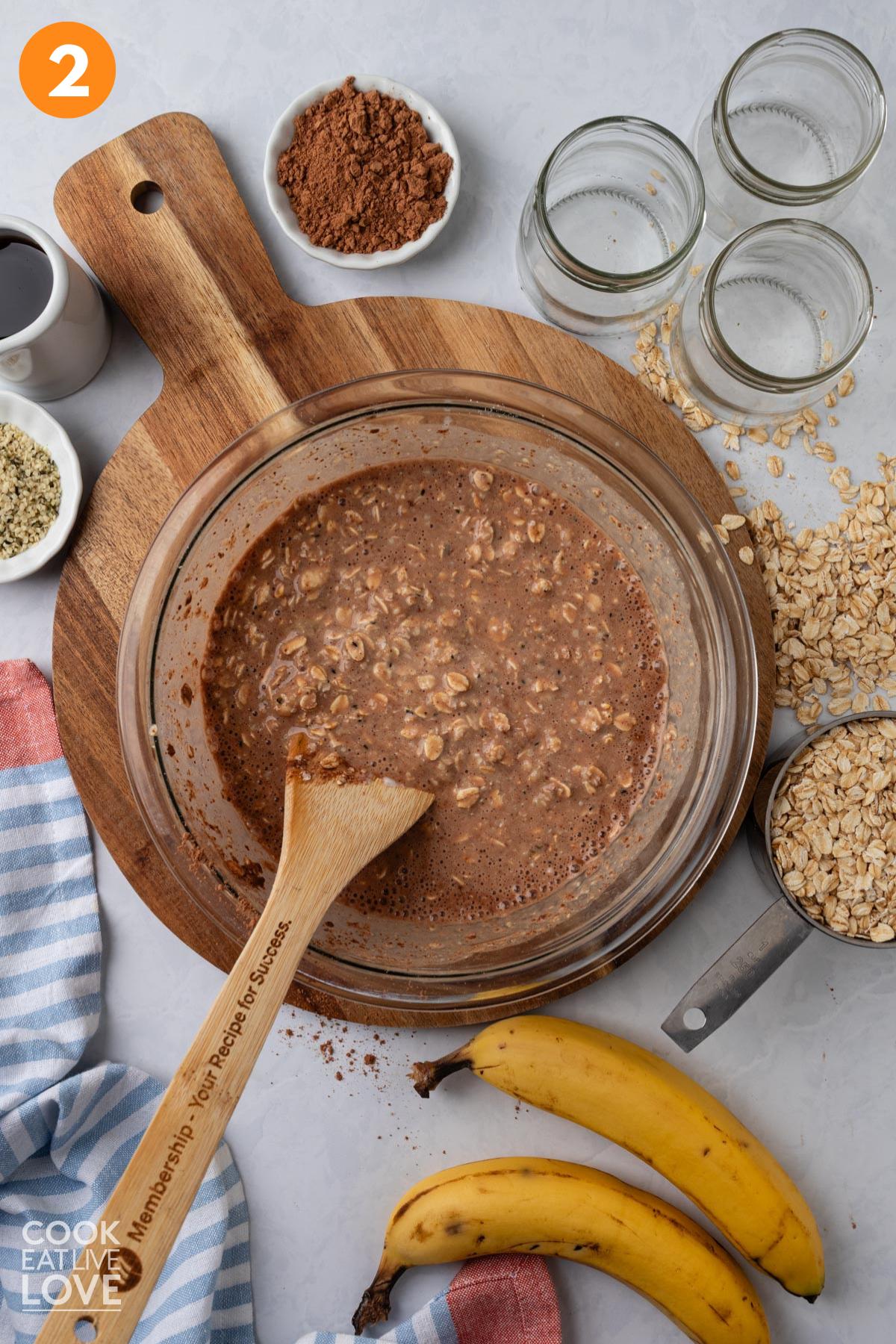 Everything for the chunky monkey oats mixed together.