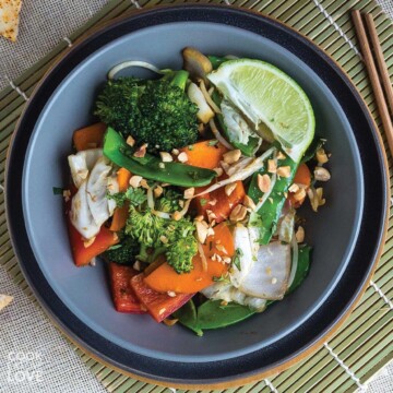 Spicy vegetable stir fry is ready to eat now.