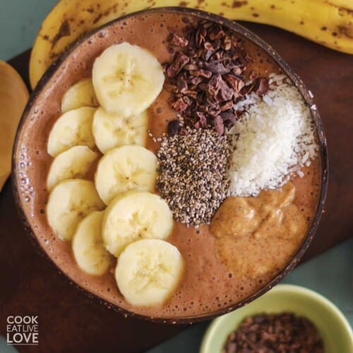 Chocolate Acai Bowl  How To Make A Chocoate Acai Bowl - YUM