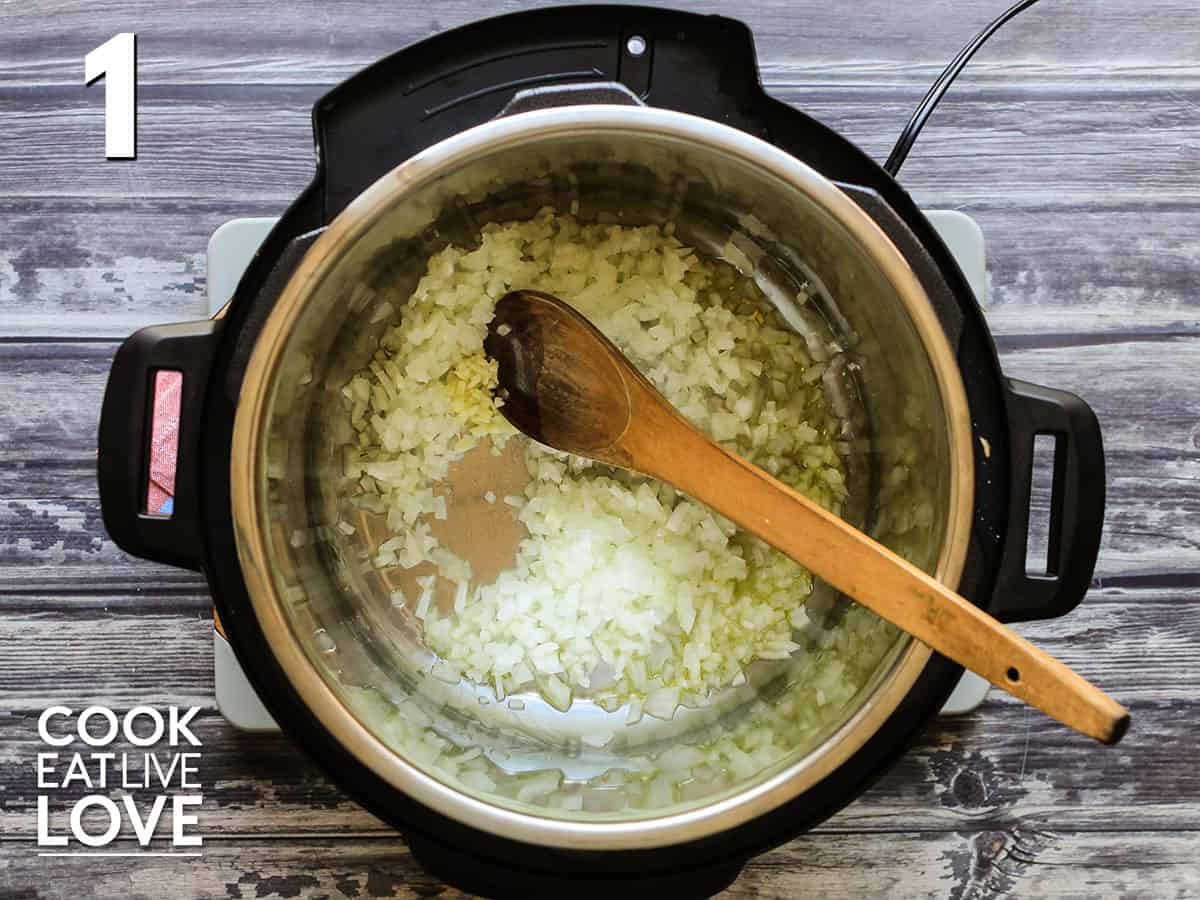 Cooking the onions and garlic in instant pot