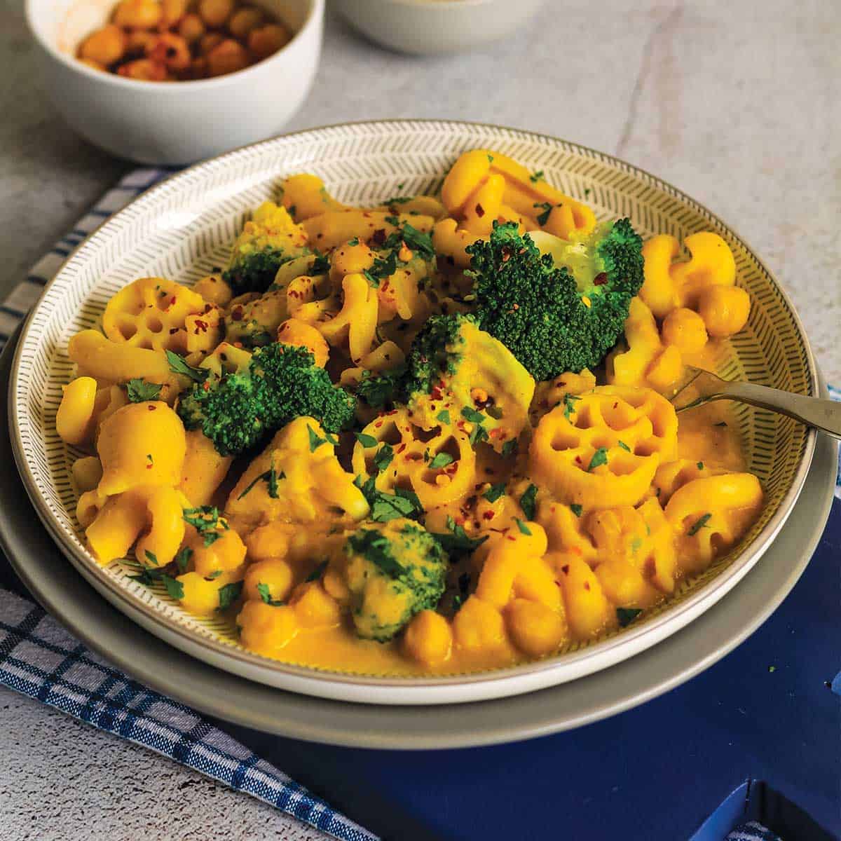 Creamy Curry Pasta with Chickpeas and Vegetables - Cook Eat Live Love