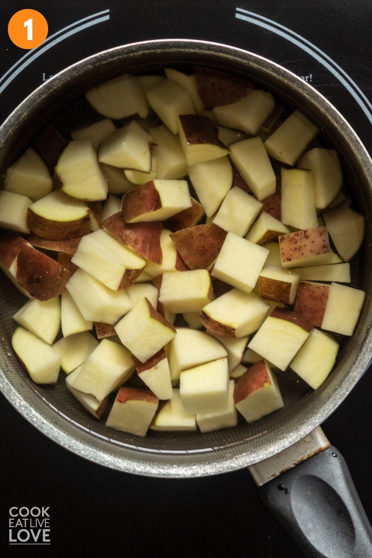 Potatoes in water to boil. 