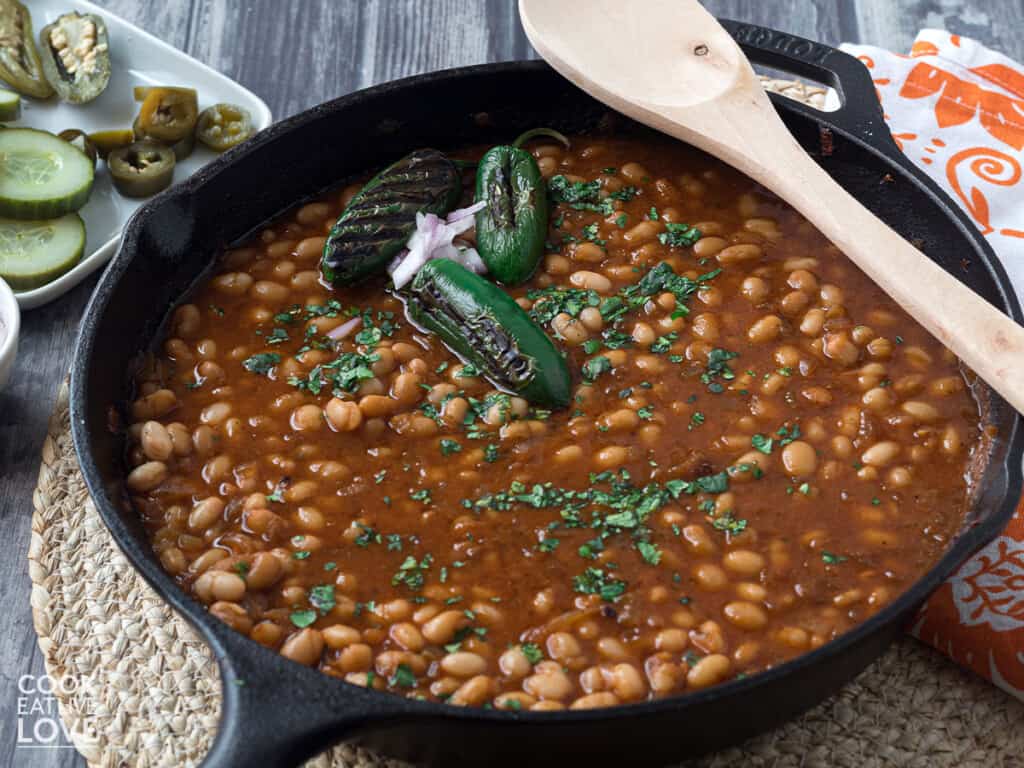 Easy One Pot Vegan Baked Beans Recipe - Cook Eat Live Love