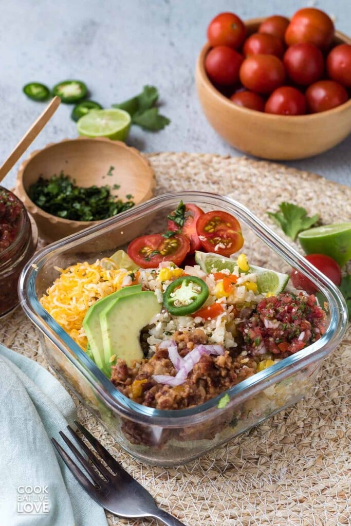 Easy Vegetarian Veggie Burrito Bowls