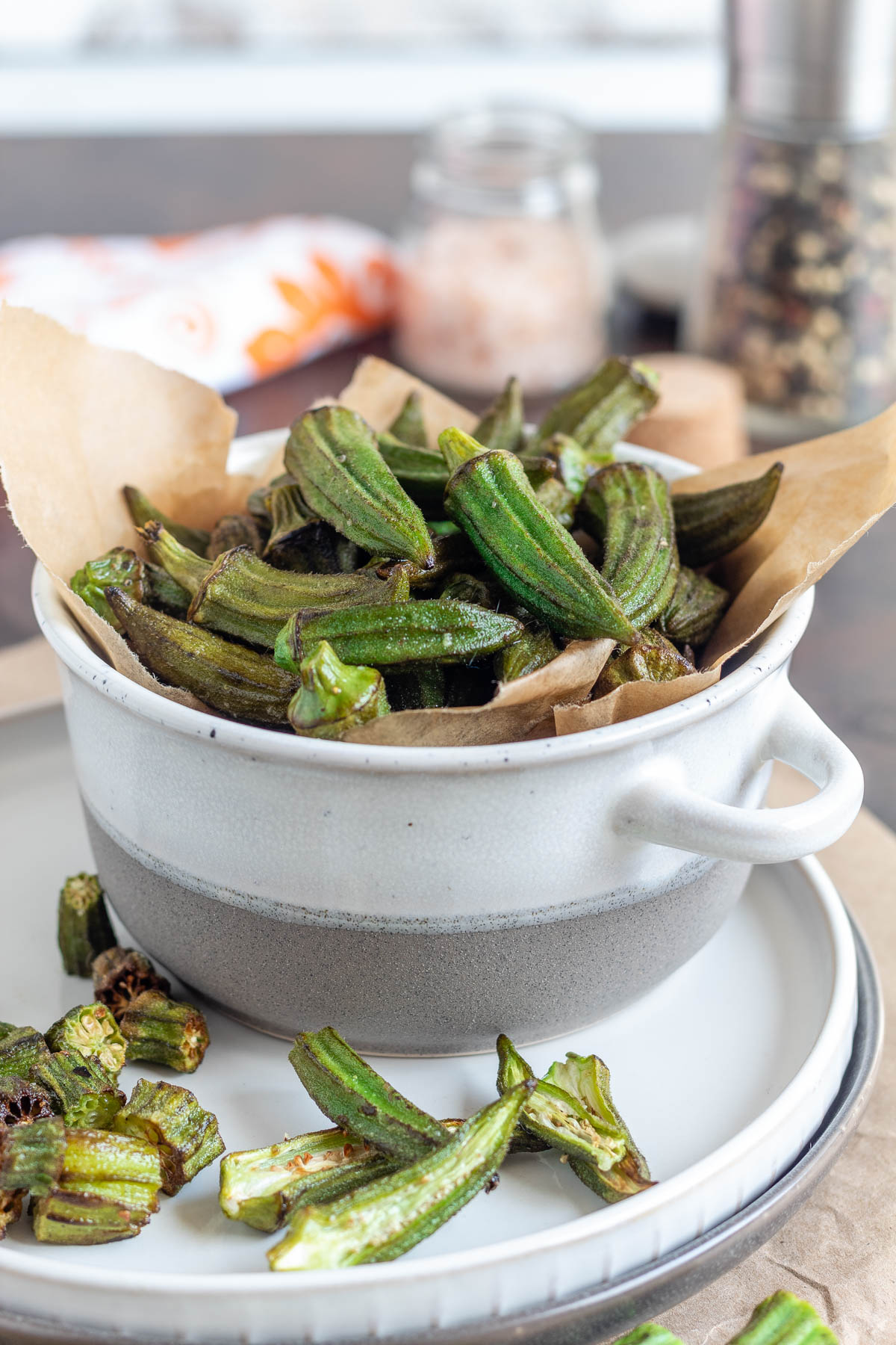 Closeup of air fryer okra in a bowl.