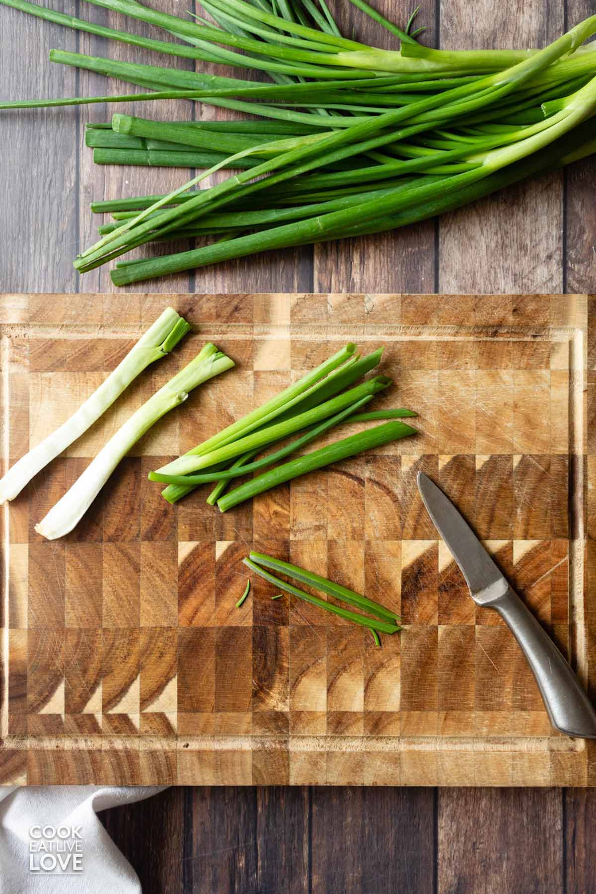 Green tops cut into thin slices.