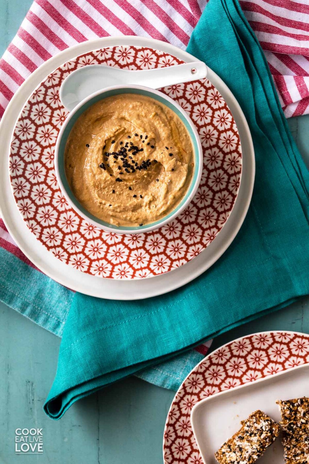 easy-creamy-peanut-sauce-recipe-6-ingredients-healthy-nibbles