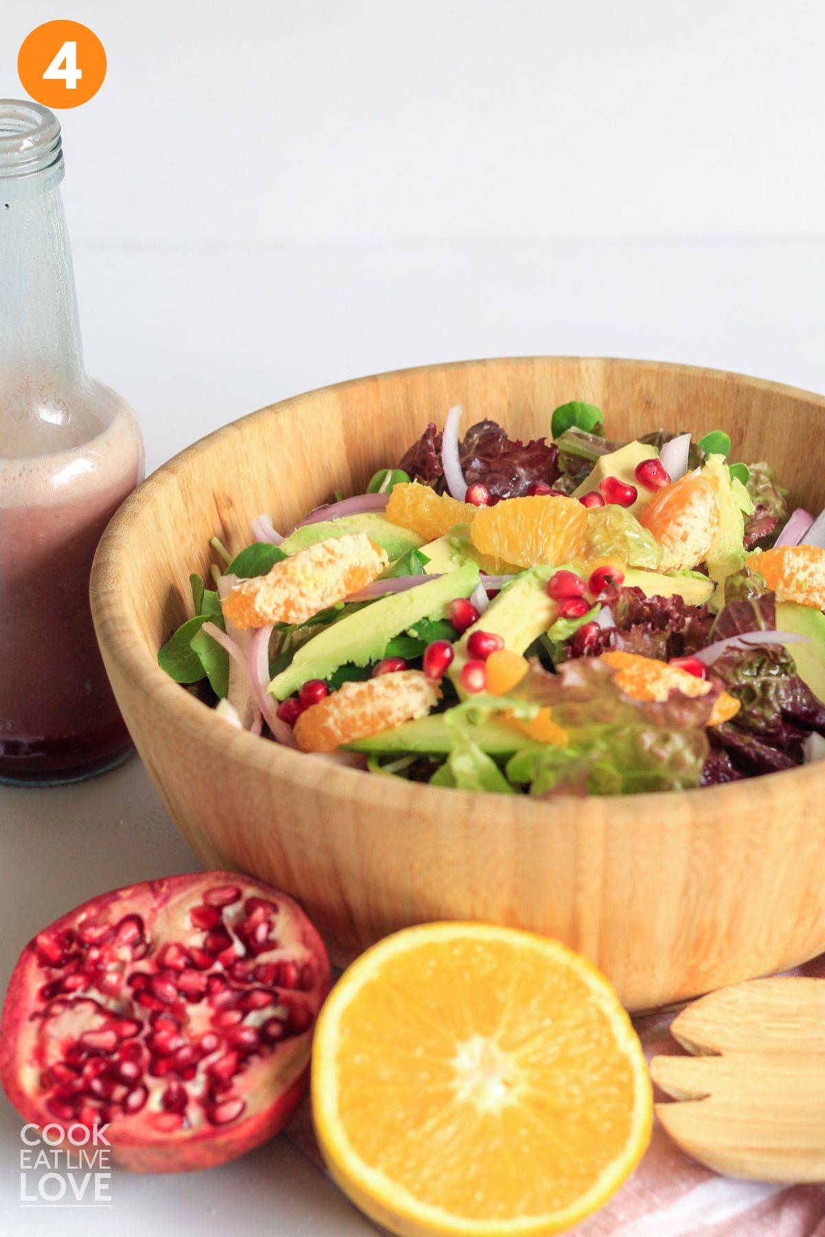 Finished citrus salad on the table. 