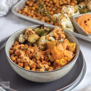 Chickpeas and vegetables in a bowl