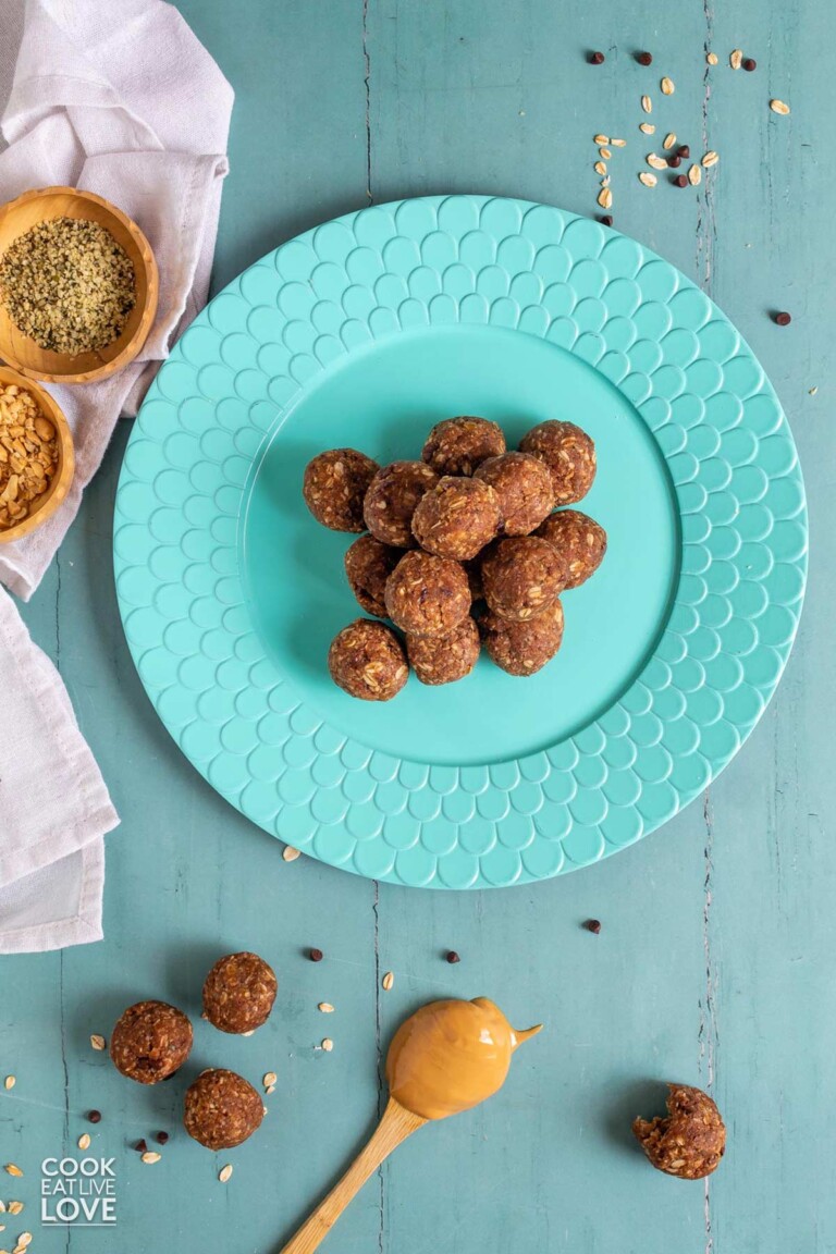 4Ingredient Peanut Butter Balls (Energy Bites) Cook Eat Live Love