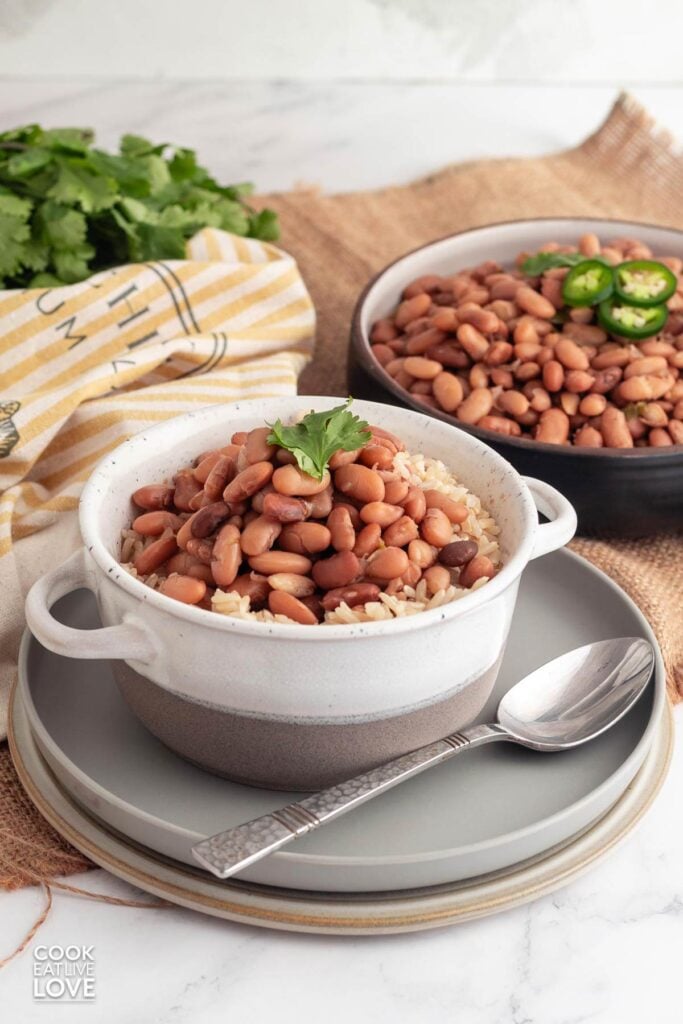 Easy Vegetarian Pinto Beans in the Slow Cooker Cook Eat Live Love