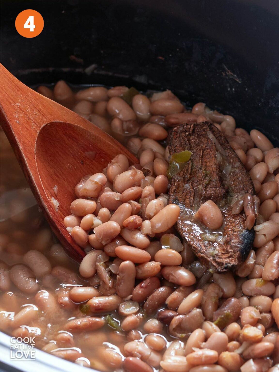Easy Vegetarian Pinto Beans in the Slow Cooker Cook Eat Live Love