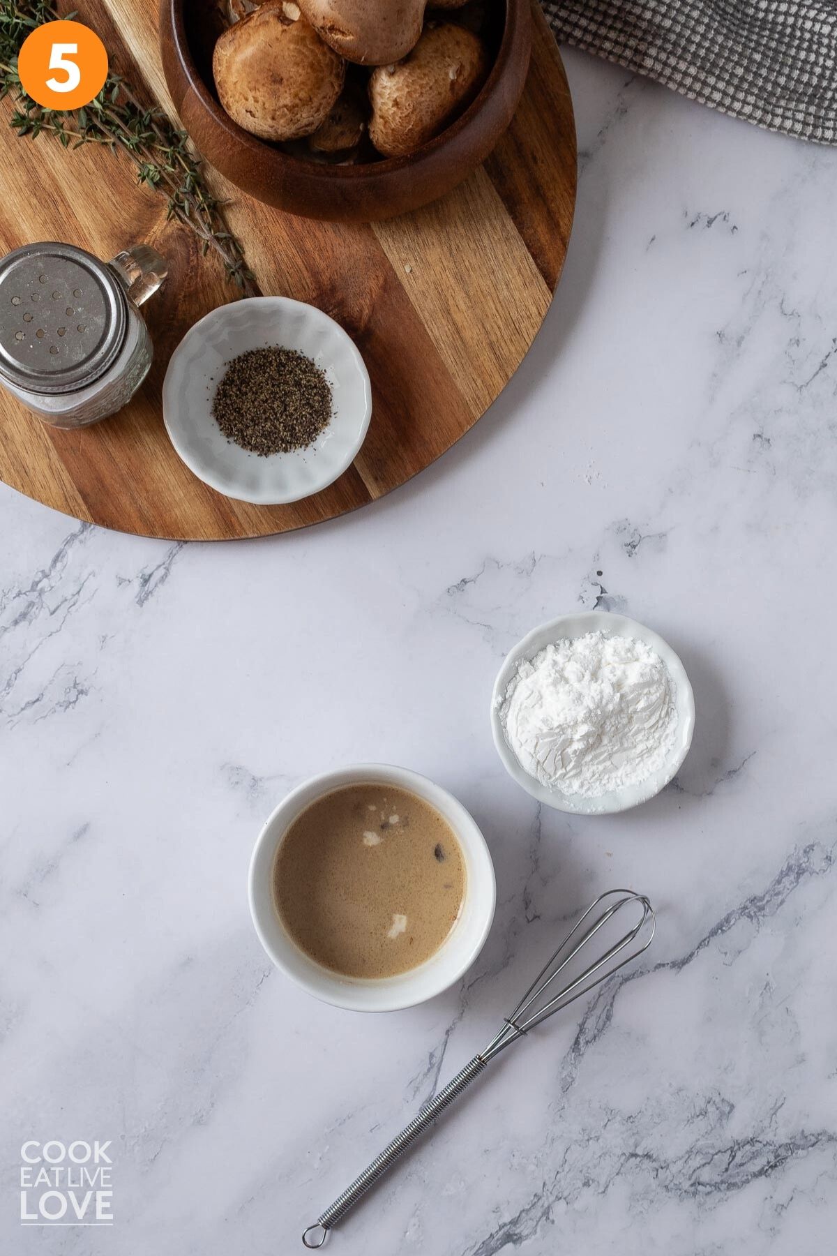 Cornstarch and a bowl of some of the sauce to make a slurry.