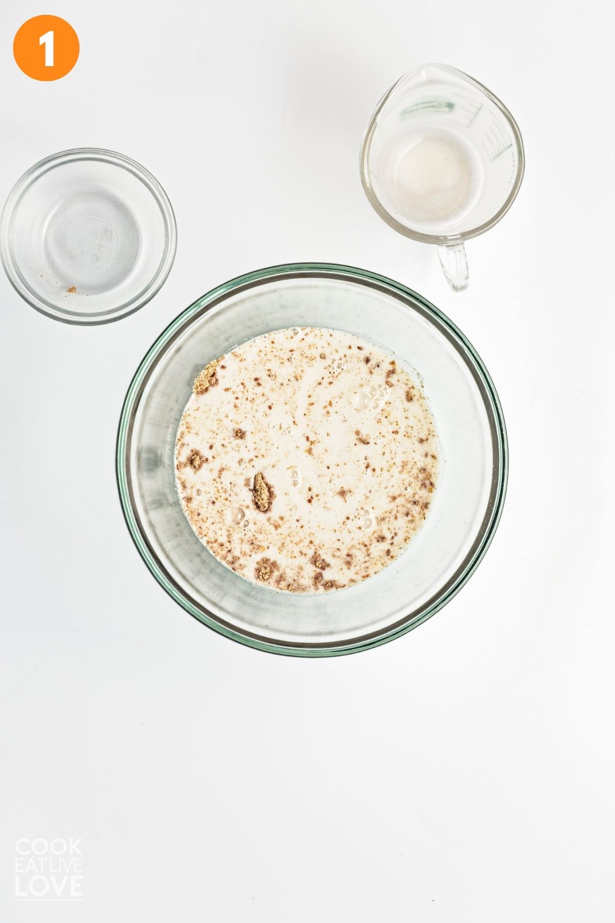 Milk and flax in a bowl. 