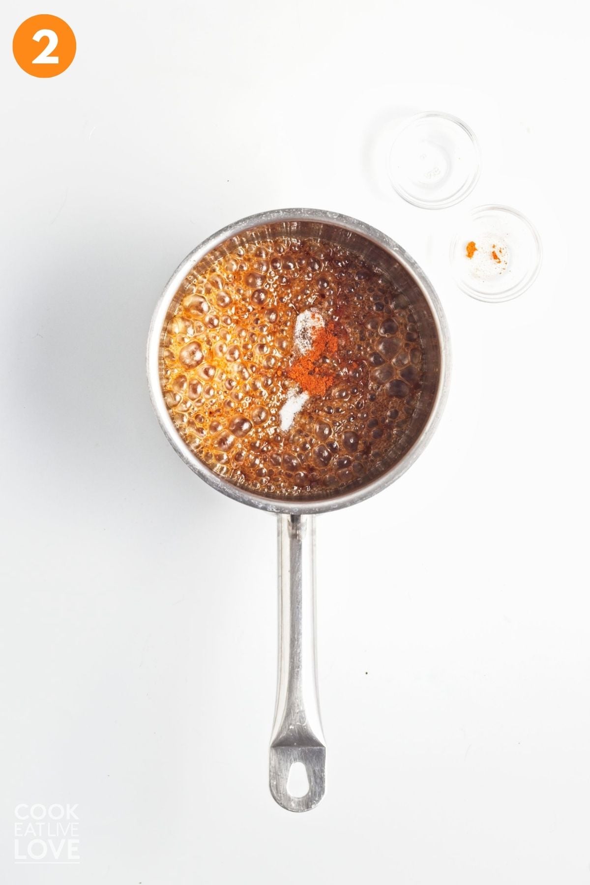 Adding the spices. 
